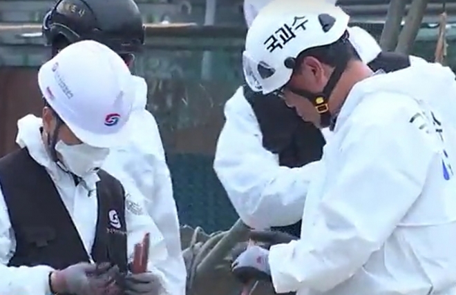 절단된 채 발견된 고무 가스관