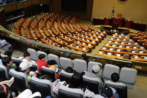 의원 사직서 처리시한 D-1…‘국회 정상화’ 분수령 될까