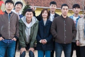 “금방 또 보고싶어” 이시언, ‘라이브’ MT 사진 공개 ‘종영 후에도 끈끈’