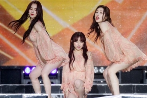 [포토] 우희-앤씨아-의진, 아슬아슬 아찔아찔