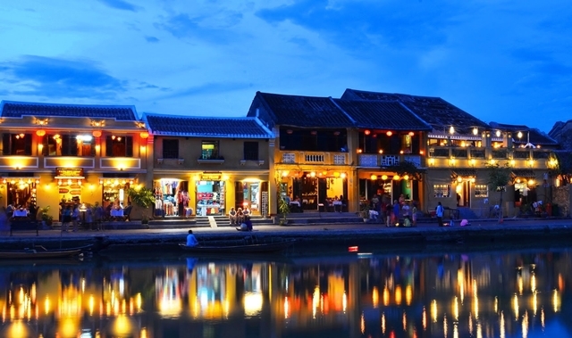 베트남 다낭 호이안 야경.