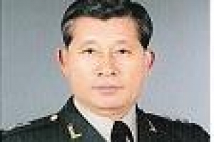 배득식 前기무사령관 ‘軍 댓글공작’ 개입 정황