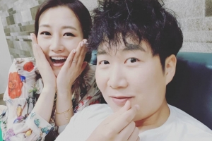 장윤정 둘째 득녀 “3.2kg 건강한 딸, 도경완과 안정 취하는 중”