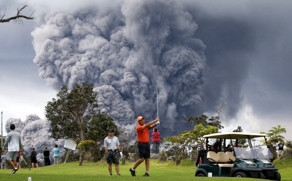 하와이섬 화산재 3.6㎞까지 치솟아… 공기 오염 주의보 