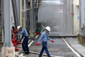 염소가스 누출 19명 부상… 숨막힌 울산 한화케미칼