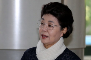 ‘1억 사기’ 박근령 2심에선 유죄