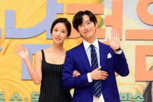 ‘훈남정음’ 황정음X남궁민, 7년 만에 재회 “기분 좋아지는 케미”
