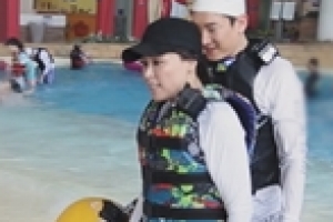 홍지민, 30kg 다이어트 후 수영복 자태...비법은 ‘오이+도토리묵’