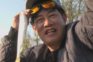 ‘도시어부’ 이경규, 붕어 낚시에 밤샘 열정 “역대 최장 촬영시간”