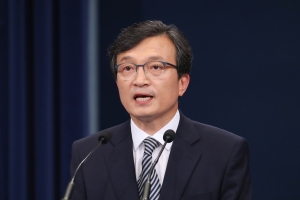 청와대, 조선일보 ‘국정원팀 평양 달려가’ 등 기사 정면 비판