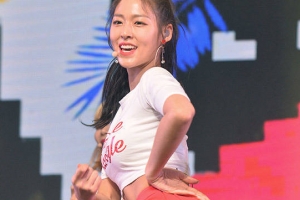 [포토] ‘설현 유혹’에 빙글뱅글