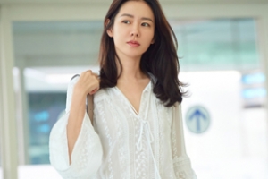 손예진, 공항 밝히는 예쁜 누나의 스타일 ‘러블리룩’