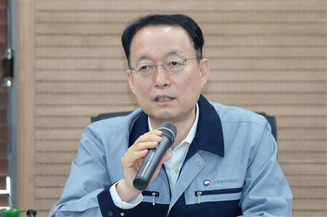 백운규 산업통상자원부 장관