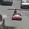 놀이공원 범퍼카 타고 도로 질주한 여성