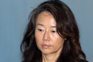 [포토] ‘흰머리 희끗희끗’ 조윤선 전 문화체육관광부 장관