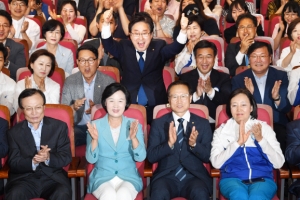 비례대표 정당득표율도 휩쓴 민주…한국은 TK만 1위