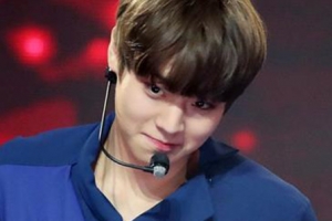 워너원 박지훈, 팬들 바라보며 상큼 미소 ‘안녕?’