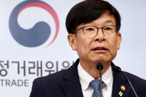 공정위 간부 불법취업 의혹…현대차·현대건설·쿠팡 압수수색