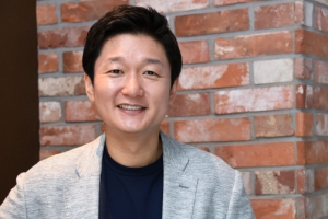 [논설위원의 사람 이슈 다보기] “창원처럼 중소 도시 뭉쳐 큰 도시로 재편해야 젊은이들 몰려온다”