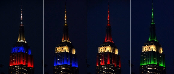 뉴욕 마천루 밝힌 월드컵 참가국 국기 조명