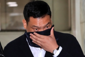 요리사 이찬오, 첫 재판서 대마흡연 인정…밀수는 부인