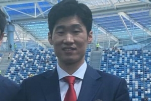 장예원, 스웨덴-한국 축구 중계 앞둔 박지성과 인증샷 “결전의 날”