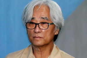 [포토] ‘상습 성추행 혐의’ 이윤택 첫 공판 출석