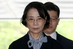 [포토] 굳은 표정으로 영장심사 재출석하는 이명희