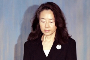 [서울포토] 수척해진 모습의 조윤선