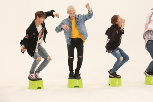 ‘주간아이돌’ 샤이니, ‘데리러 가’ 목욕탕 의자 버전 최초 공개