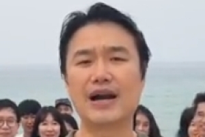 문재인·트럼프·김정은을 아이스버킷 도전자로 지목한 채시라·김태욱 부부