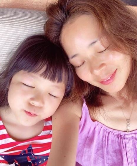 추사랑, 야노 시호