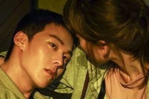 ‘이리와 안아줘’ 진기주, 피 흘리는 장기용 끌어 안고 ‘눈물 뚝뚝’