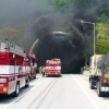 울산∼포항고속도 범서 제2터널안에서 화재, 23명 연기흡인