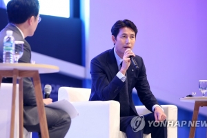 정우성, 난민 발언 소신 “범죄 저지를 수 있다는 생각은 편견”