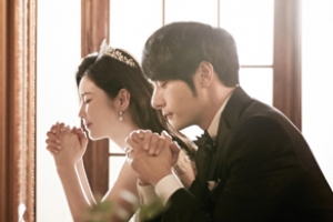 ‘미스터 션샤인’ 배우 윤주만 오늘(7일) 결혼, 7년 열애 끝 결실