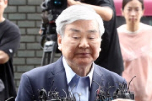 조양호 회장 검찰 출석…“죄송하다…조사에 성실히 임할 것”