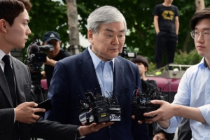 [서울포토] 조양호 회장 검찰 출석…“죄송합니다”