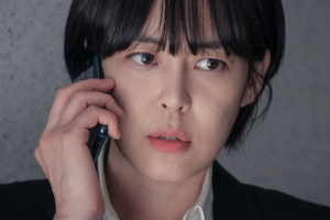 ‘보이스2’ 이하나, 첫 현장 스틸 공개..강력해진 카리스마+리더십