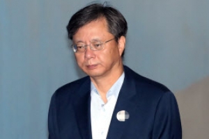 우병우 “검찰이 하란 대로 다 했으니 법대로 석방해달라”