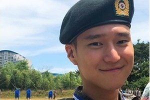 배우 고경표 사단장 표창, 신병교육대 수료식 마치고 23사단 자대 배치