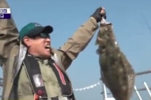 ‘도시어부’ 이경규 80cm 광어 낚시 성공 ‘알래스카行 확정’