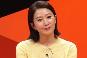 ‘미우새’ 김희애 “19살 연하 유아인과 키스신, 민망했다”