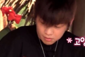 ‘이불 밖은 위험해’ 강다니엘, 길냥이 등장에 애교 “안녕?”