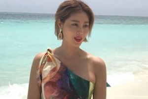 배우 김성령, 몰디브에서 근황 포착...‘여신이 따로 없네~’
