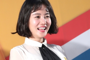 황우슬혜 열애설, 상대는 훈남 사업가? 소속사 측 “본인 확인 중”