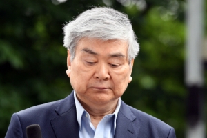 [서울포토] 고개숙인 조양호 회장