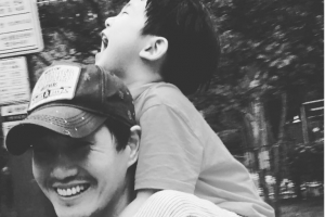 “사랑해 우리가족” 김효진, 남편 유지태와 아들 사진 공개 ‘뭉클’