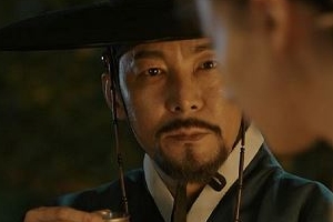 ‘미스터 션샤인’ 최진호, 강렬한 첫 등장...이병헌과의 악연 예고