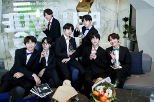 방탄소년단 ‘달려라 방탄’ Mnet서 방송..11일 오후 6시 첫 방송